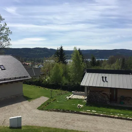 Pod Stezkou Nyaraló